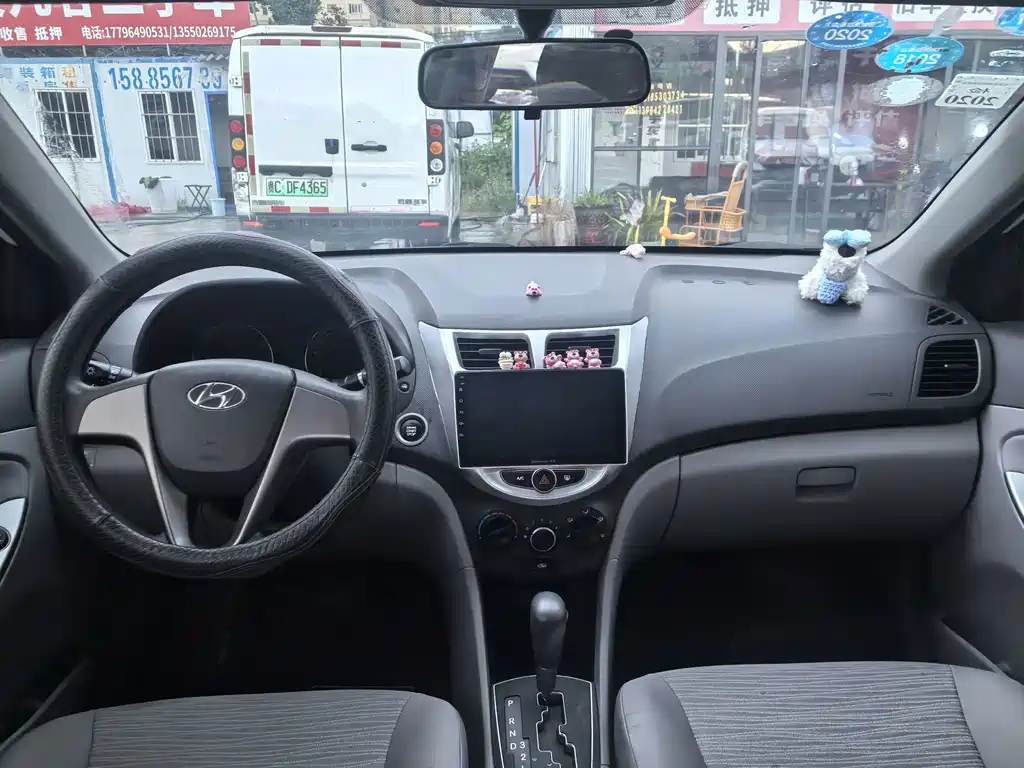 Hyundai Verna — миниатюра 9