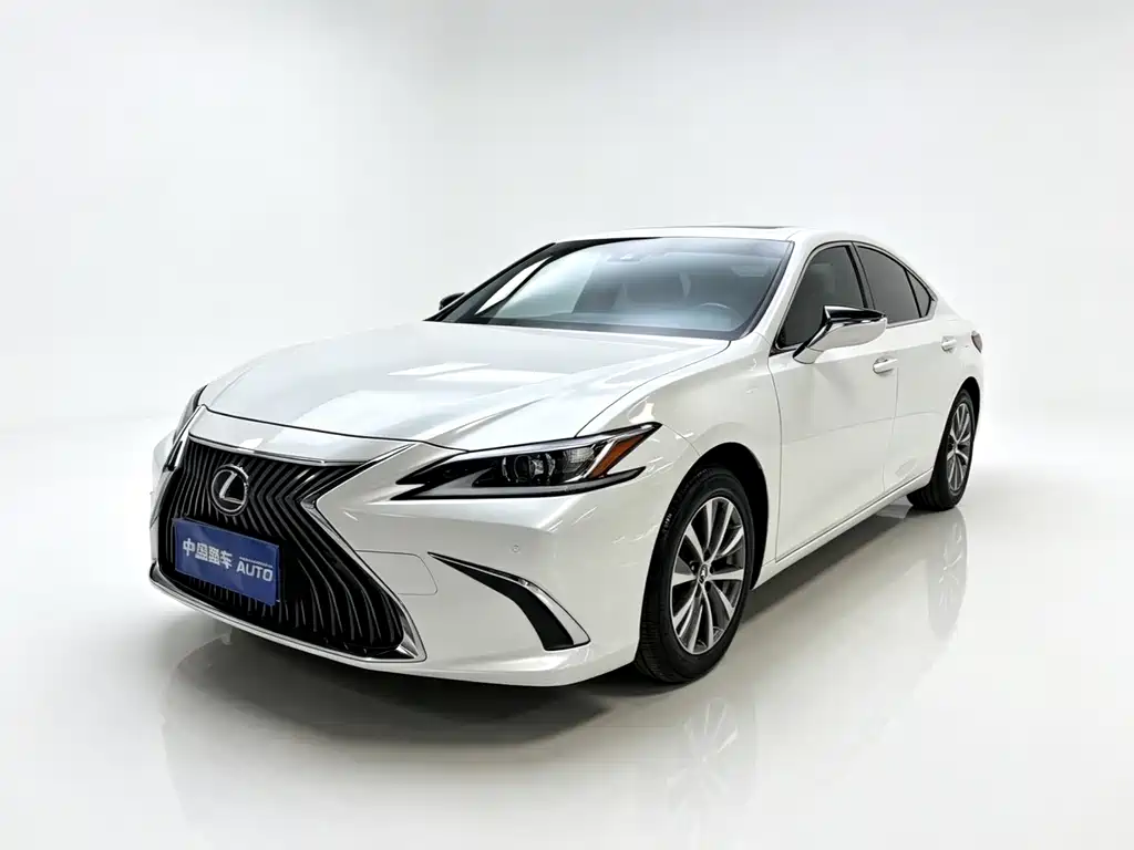 Lexus ES 2021