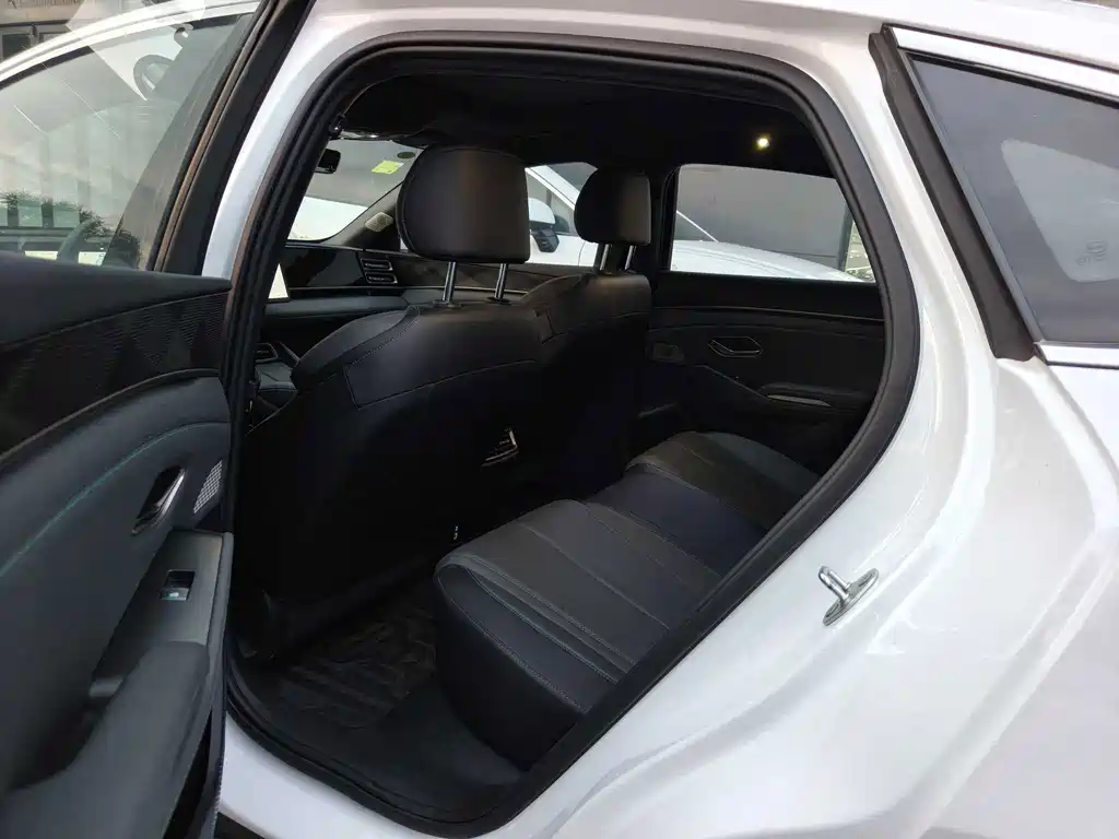 BYD Qin L — миниатюра 11