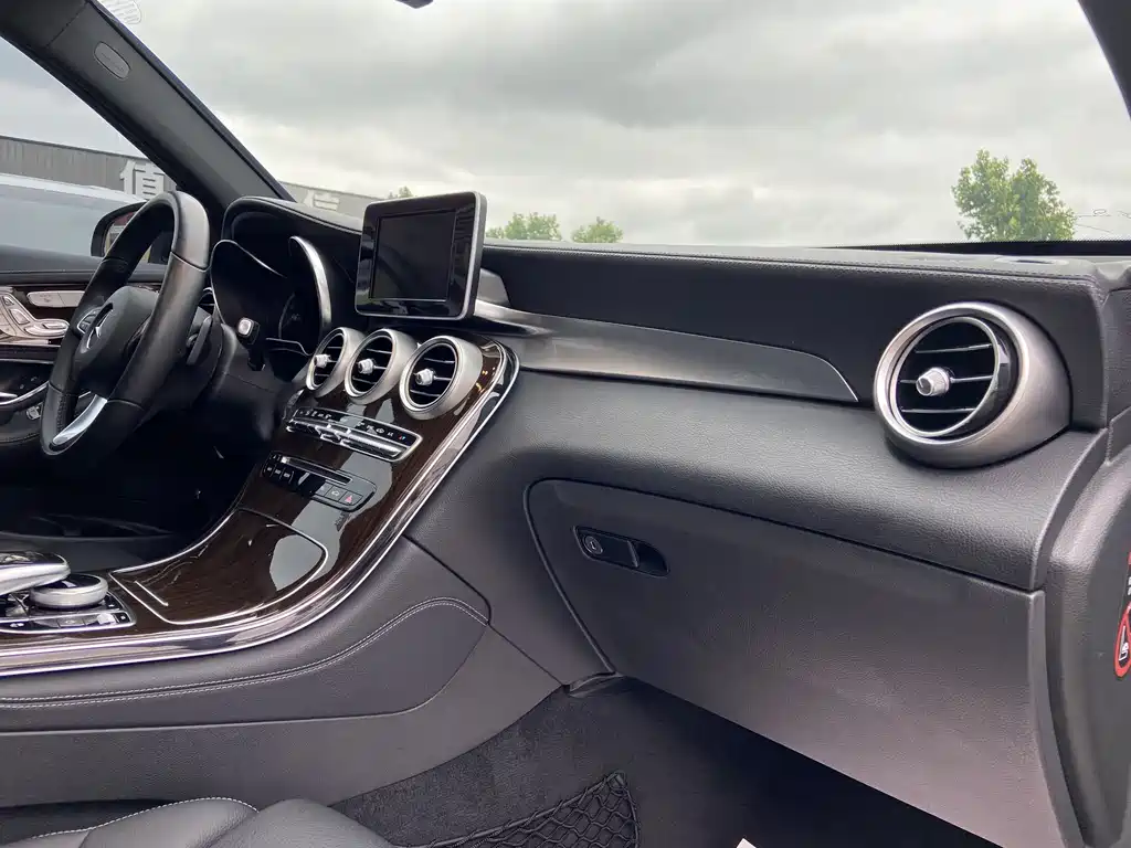 Mercedes-Benz GLC 2019 GLC 260 L 4MATIC Luxury