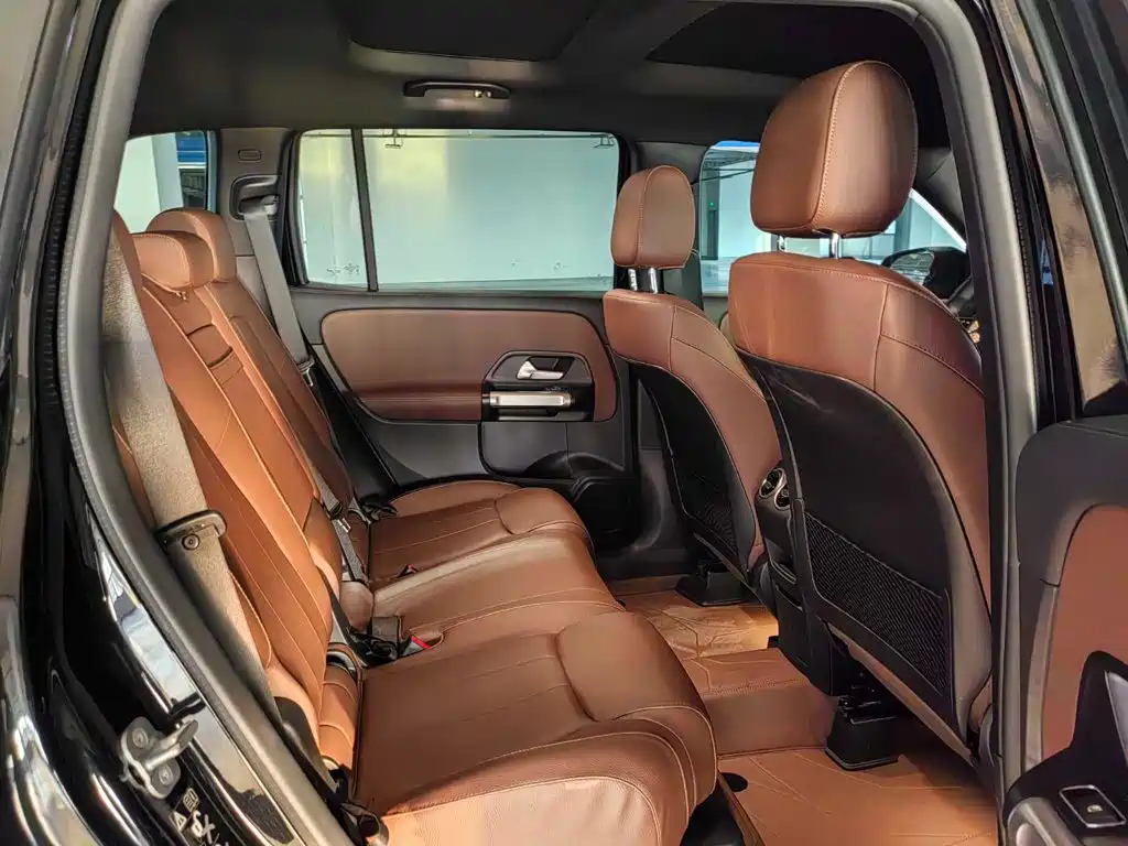 Mercedes-Benz GLB — миниатюра 9