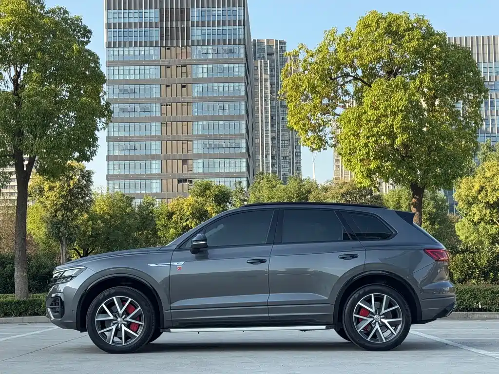 Volkswagen Touareg — миниатюра 3