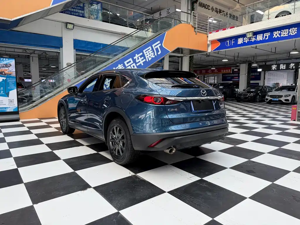 MAZDA CX 4