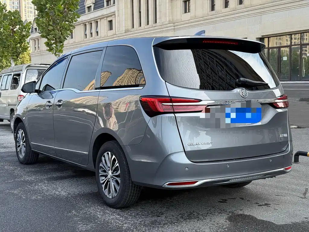Buick GL8 — миниатюра 7