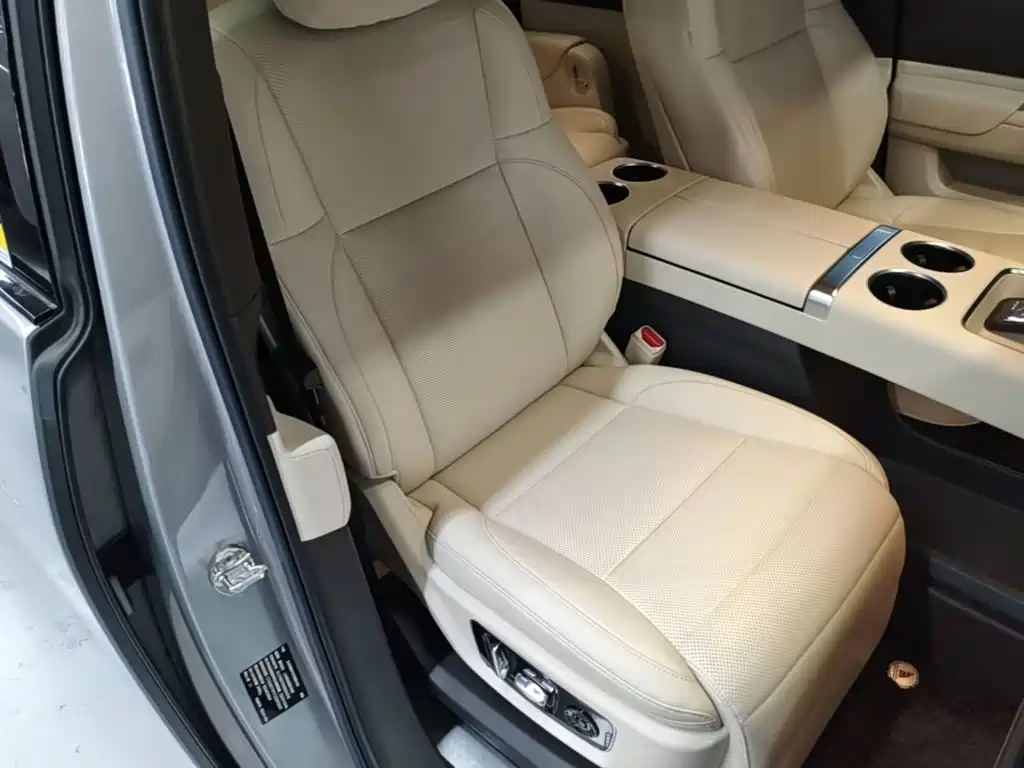Li Auto Li MEGA — миниатюра 25