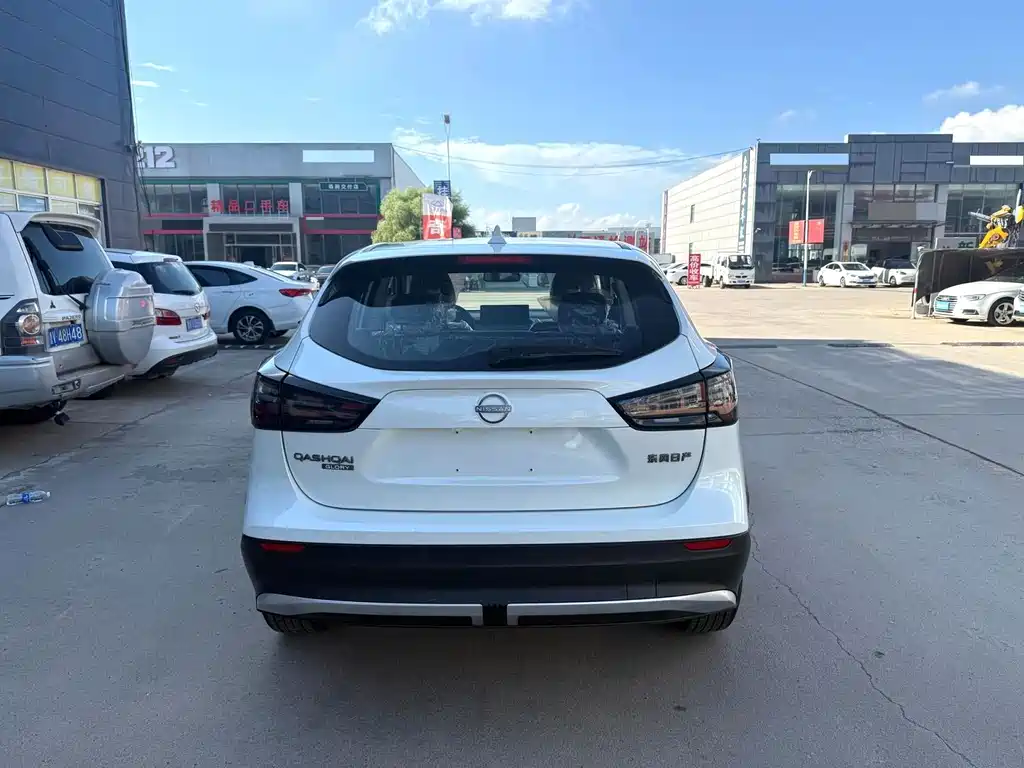 Nissan Qashqai — миниатюра 5