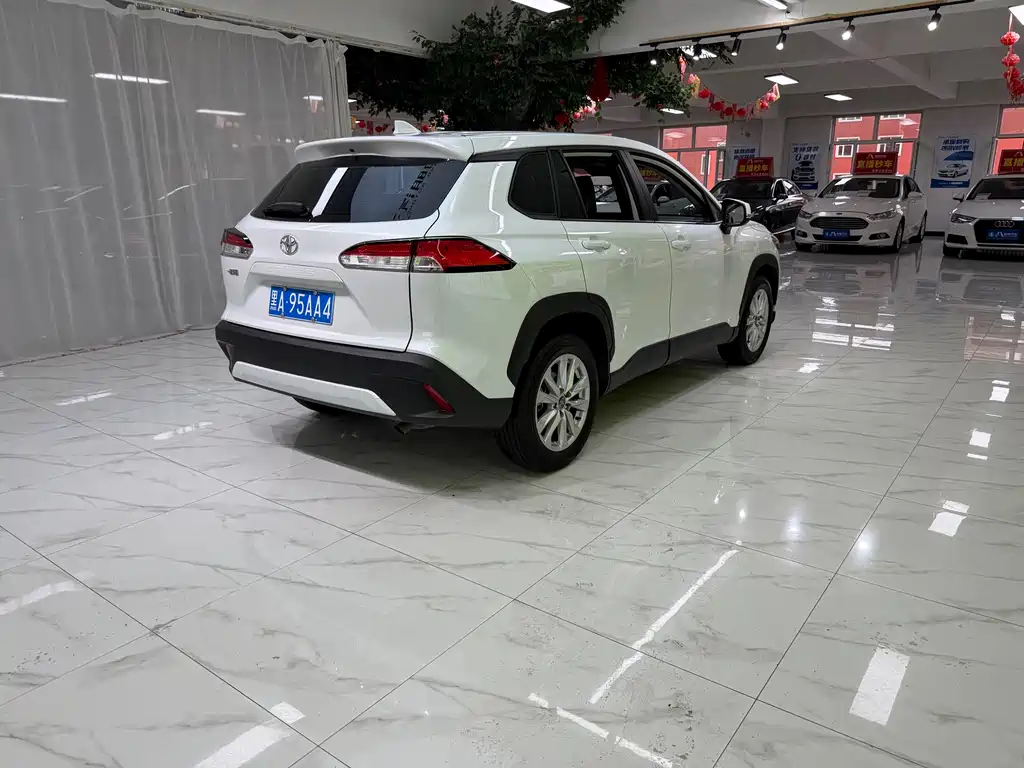 Toyota Corolla Cross — миниатюра 6