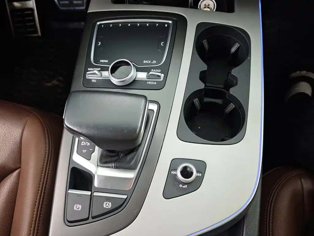 Audi Q7 — миниатюра 18