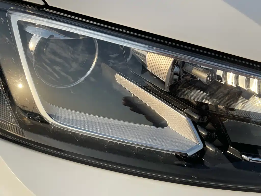 Volkswagen Sagitar — миниатюра 5