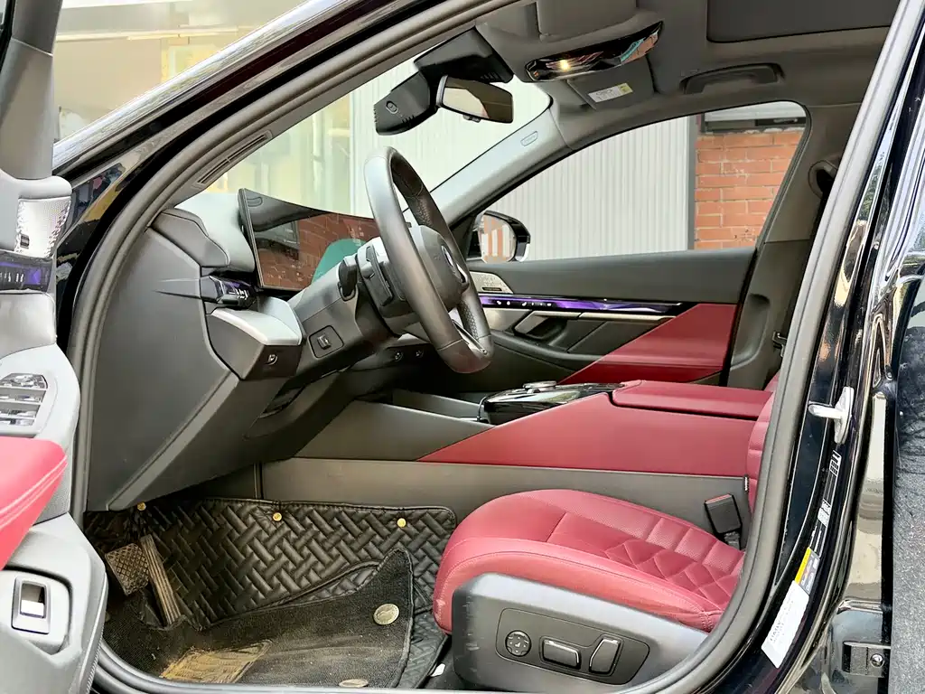 BMW i5 — миниатюра 8