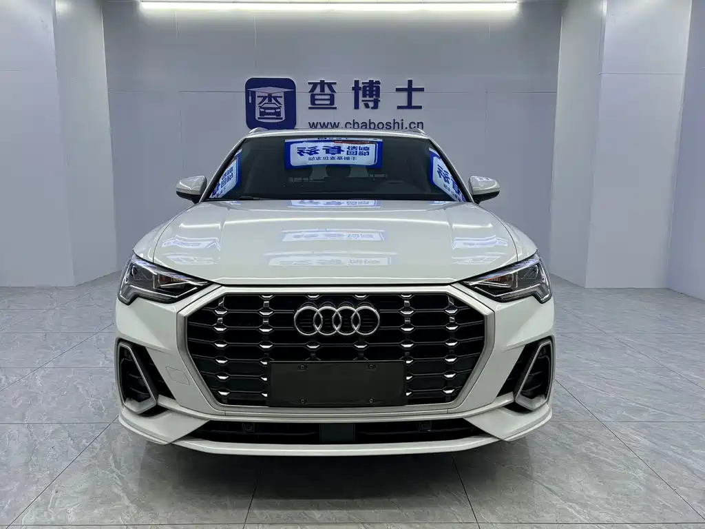 Audi Q3 2023 35 TFSI Fashion (1.4T)