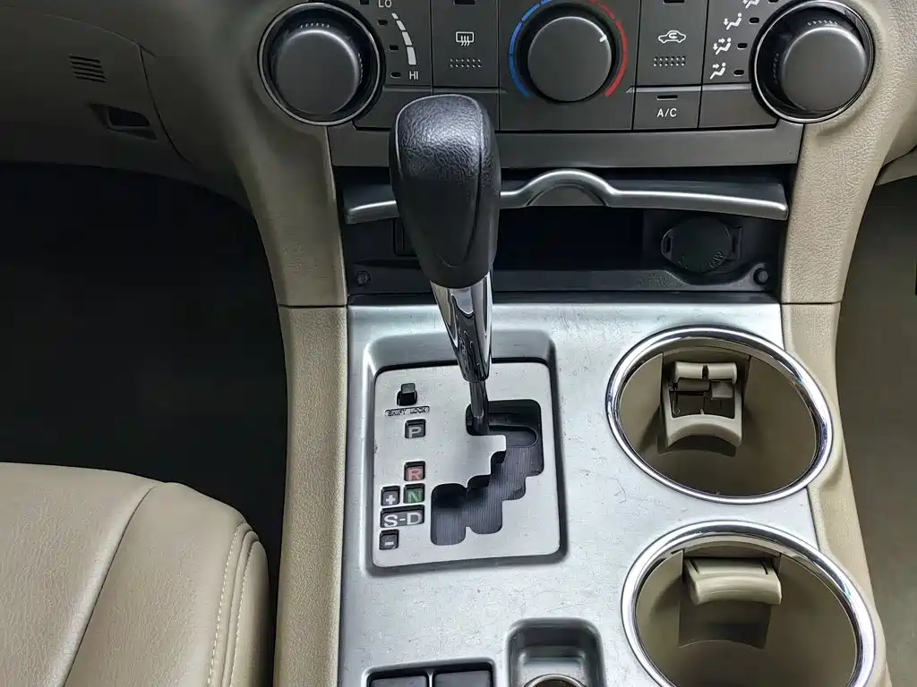 Toyota Highlander — миниатюра 13