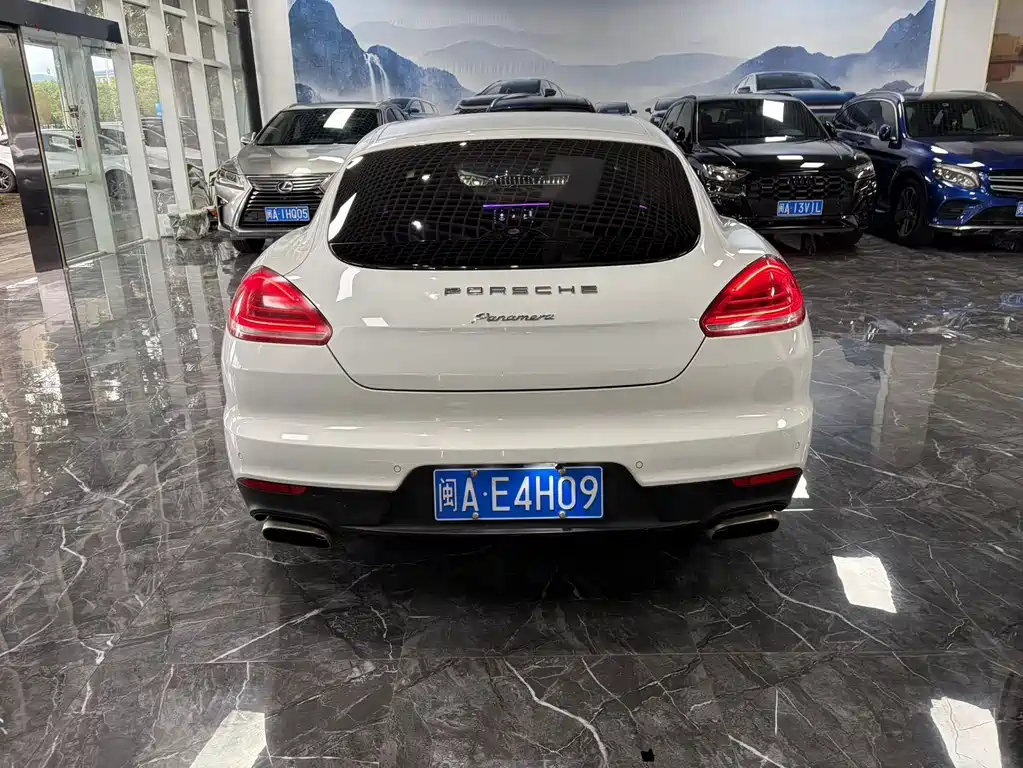 Porsche Panamera — миниатюра 6
