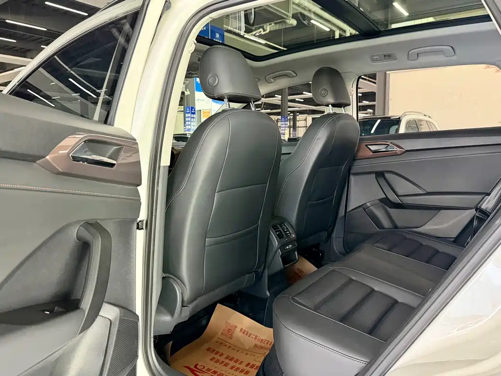 Volkswagen Tharu — миниатюра 5