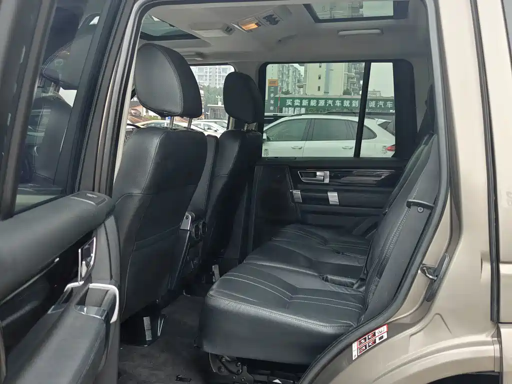 Land Rover Discovery — миниатюра 11