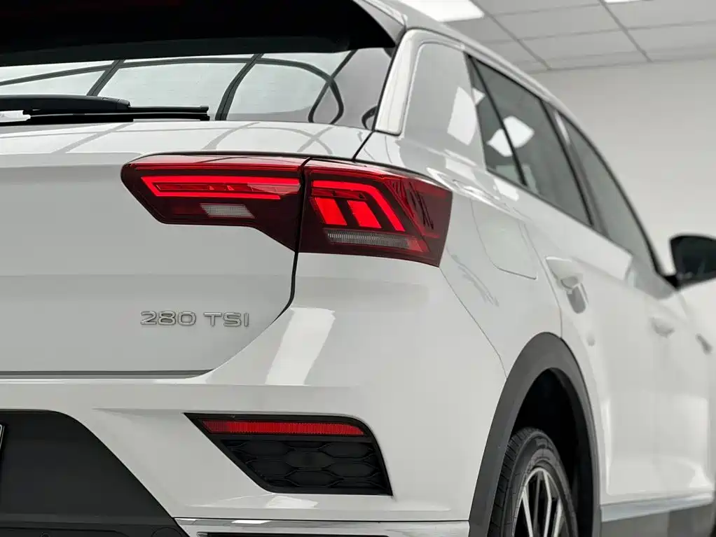 Volkswagen T-Roc — миниатюра 19