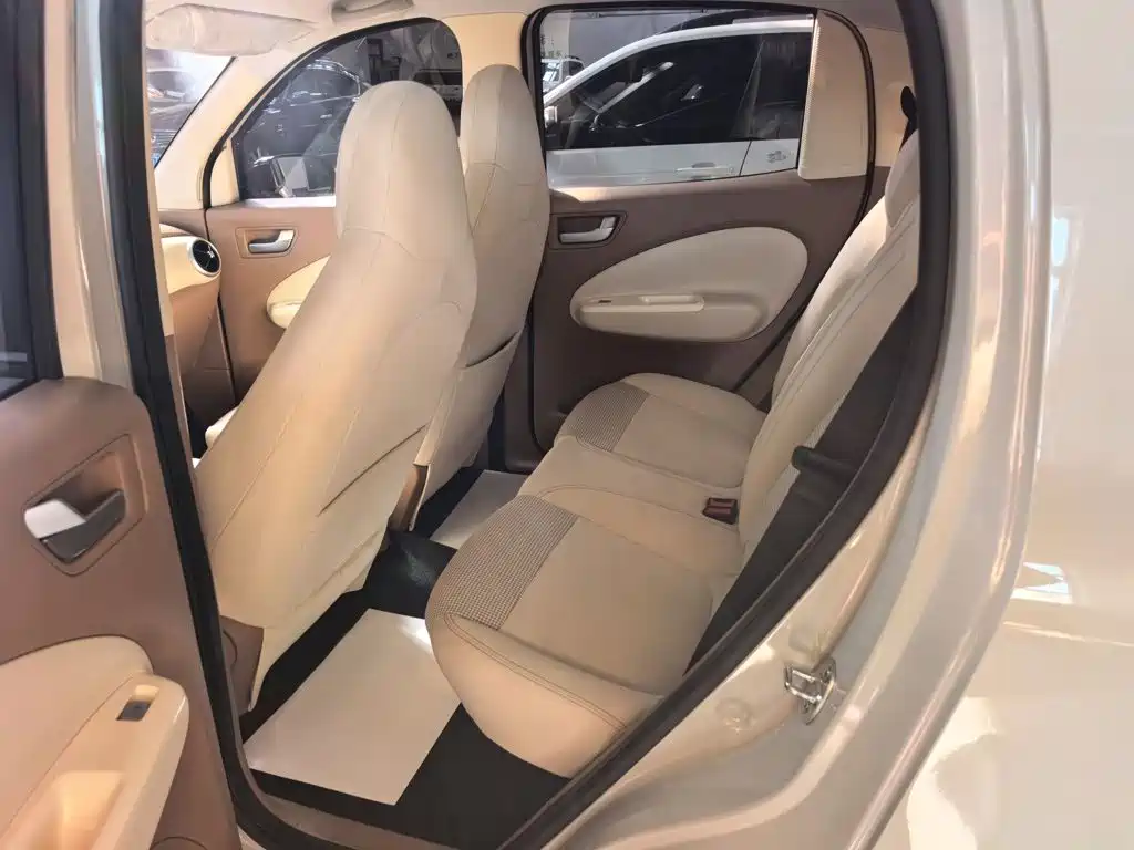Wuling MINIEV — миниатюра 15