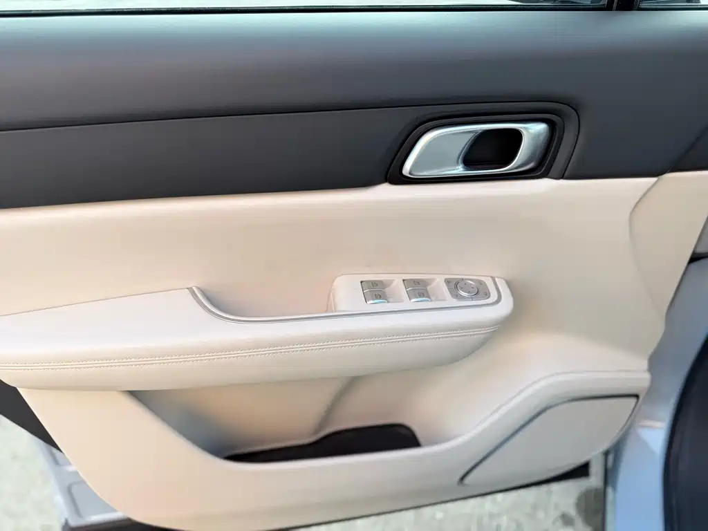 Li Auto Li ONE — миниатюра 7