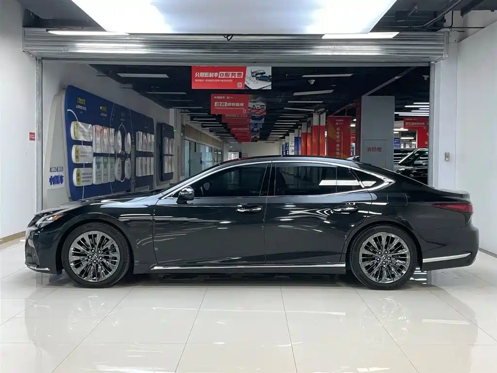 Lexus LS 2021 500h