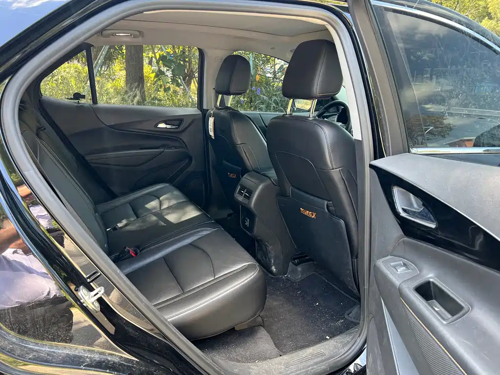 Chevrolet Equinox — миниатюра 14
