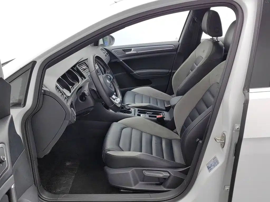 Volkswagen Golf — миниатюра 10