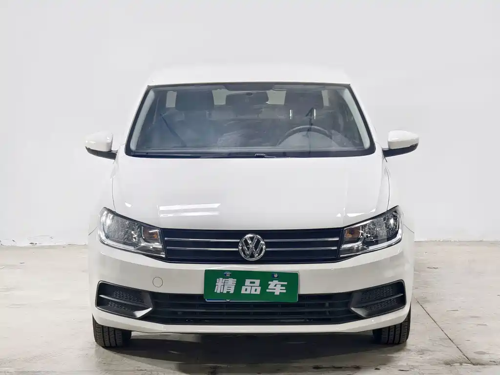 Volkswagen Santana — миниатюра 2