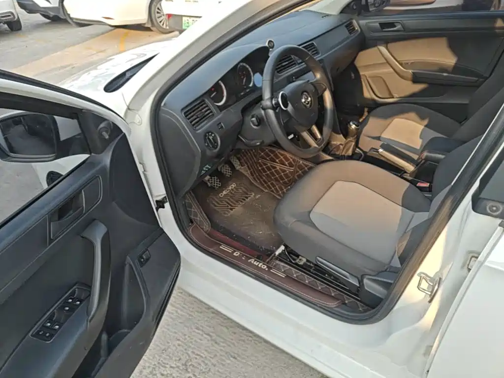 Skoda Rapid — миниатюра 16