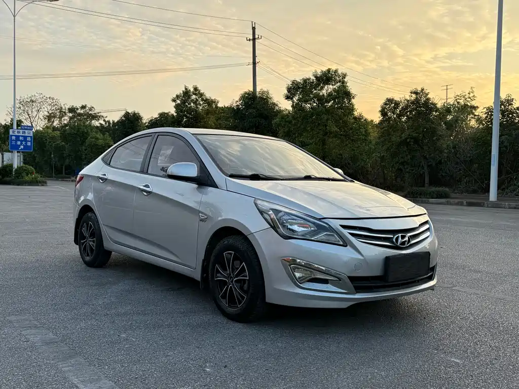 Hyundai Verna — миниатюра 3
