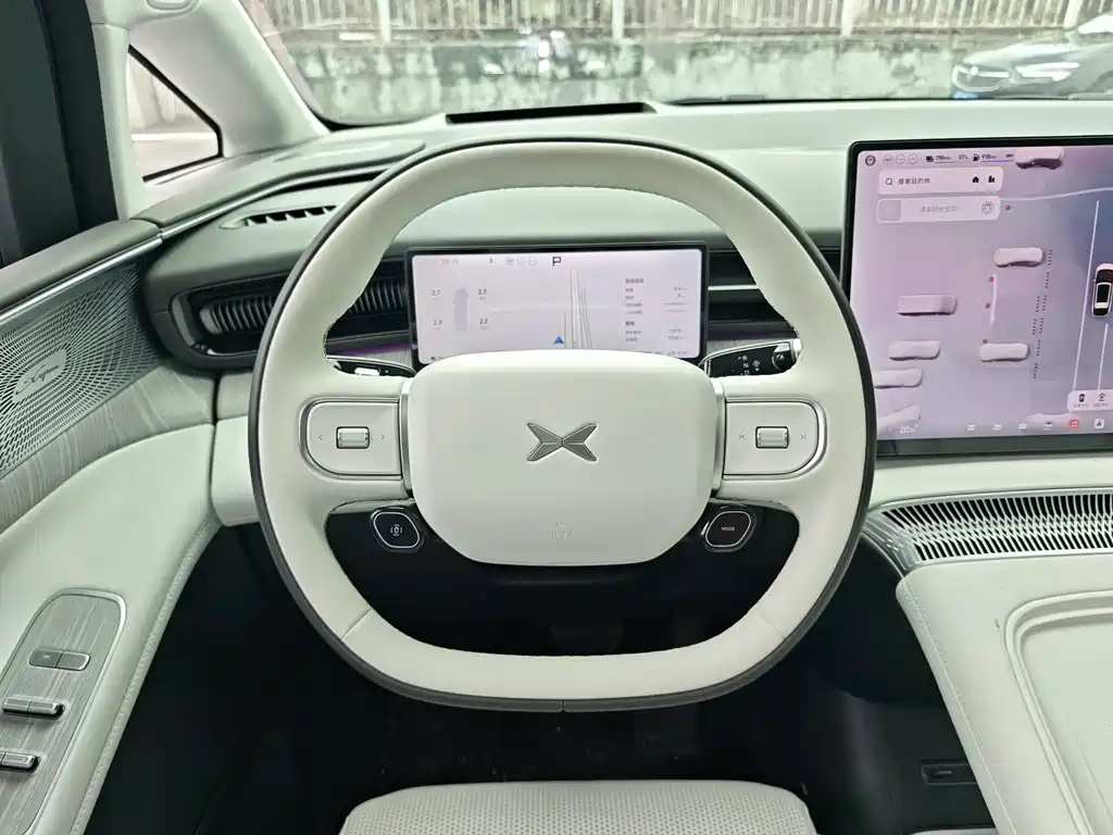 XPeng X9 — миниатюра 8