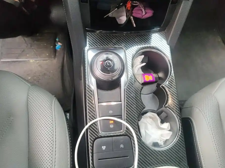 Ford Escape — миниатюра 16