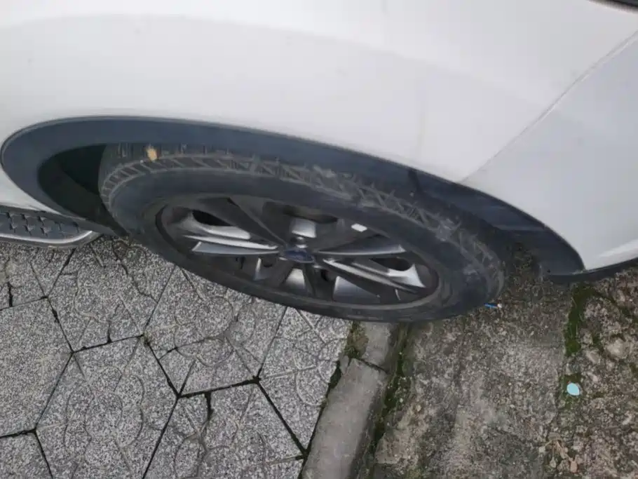 Ford Kuga — миниатюра 6
