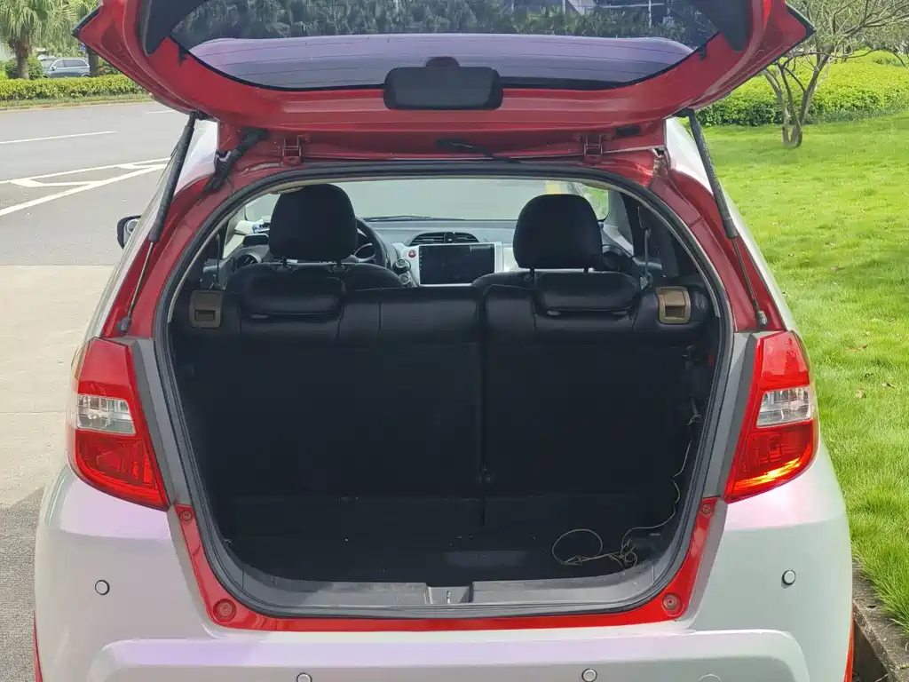 Honda Fit — миниатюра 13