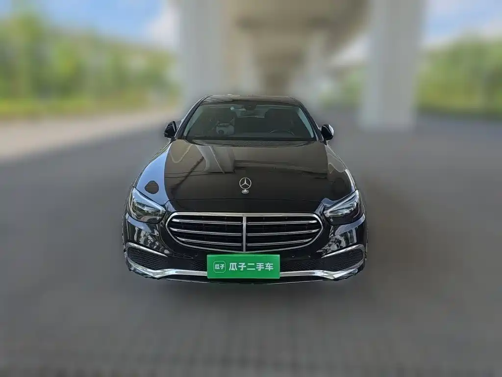 Mercedes-Benz E-Class — миниатюра 3