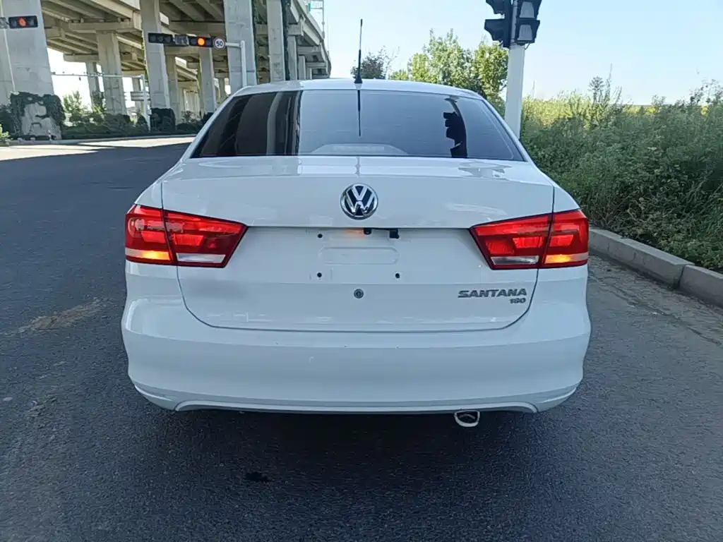 Volkswagen Santana — миниатюра 6
