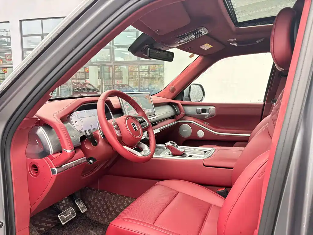 TANK TANK 700 NEW ENERGY