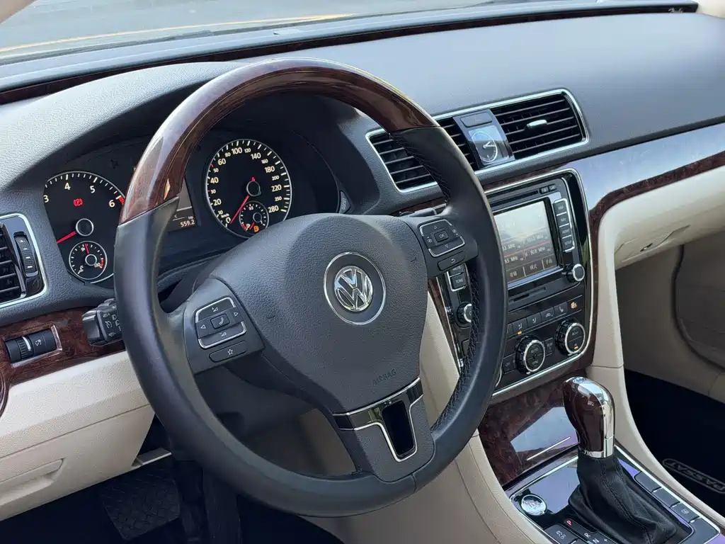 Volkswagen Passat — миниатюра 7