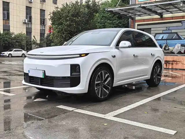Li Auto IDEAL L6 2024