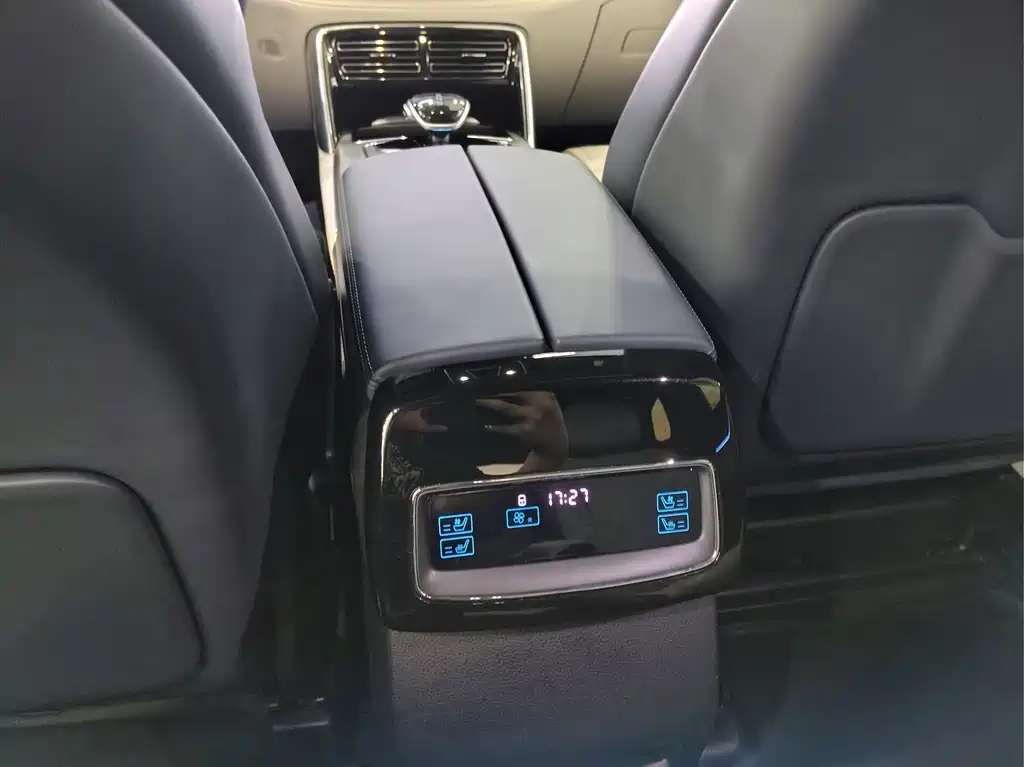 BYD Tang New Energy — миниатюра 10