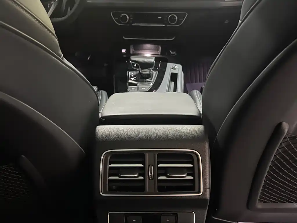 Audi Q5L 2025 45 40 TFSI Fashion