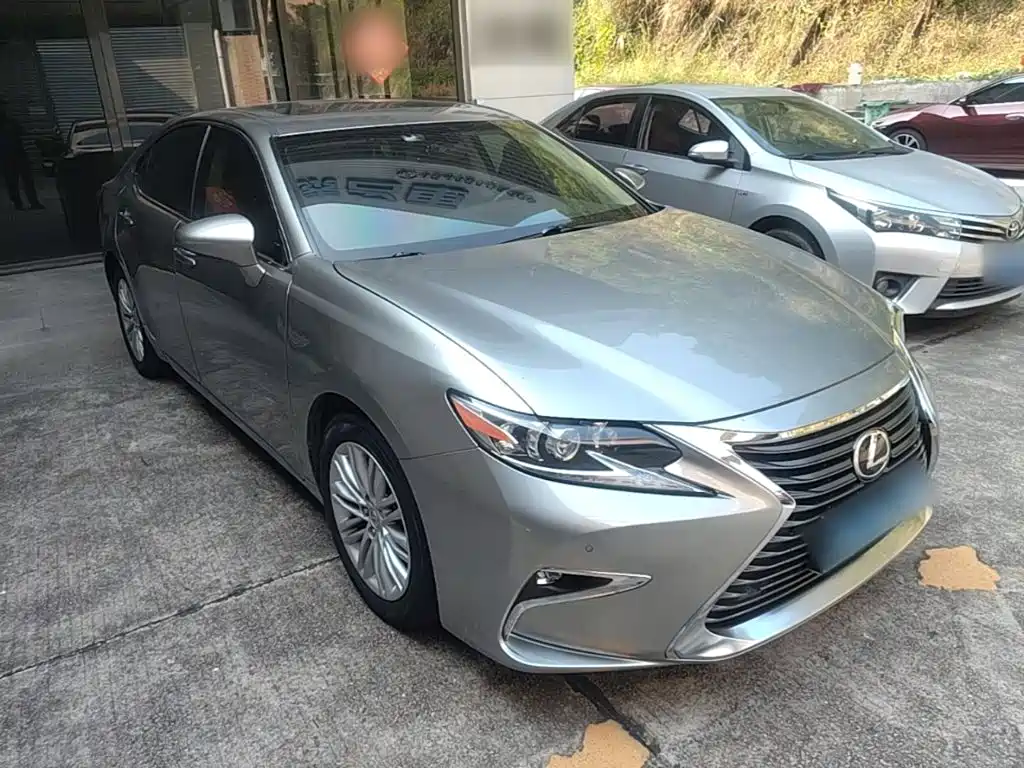 Lexus ES — миниатюра 4