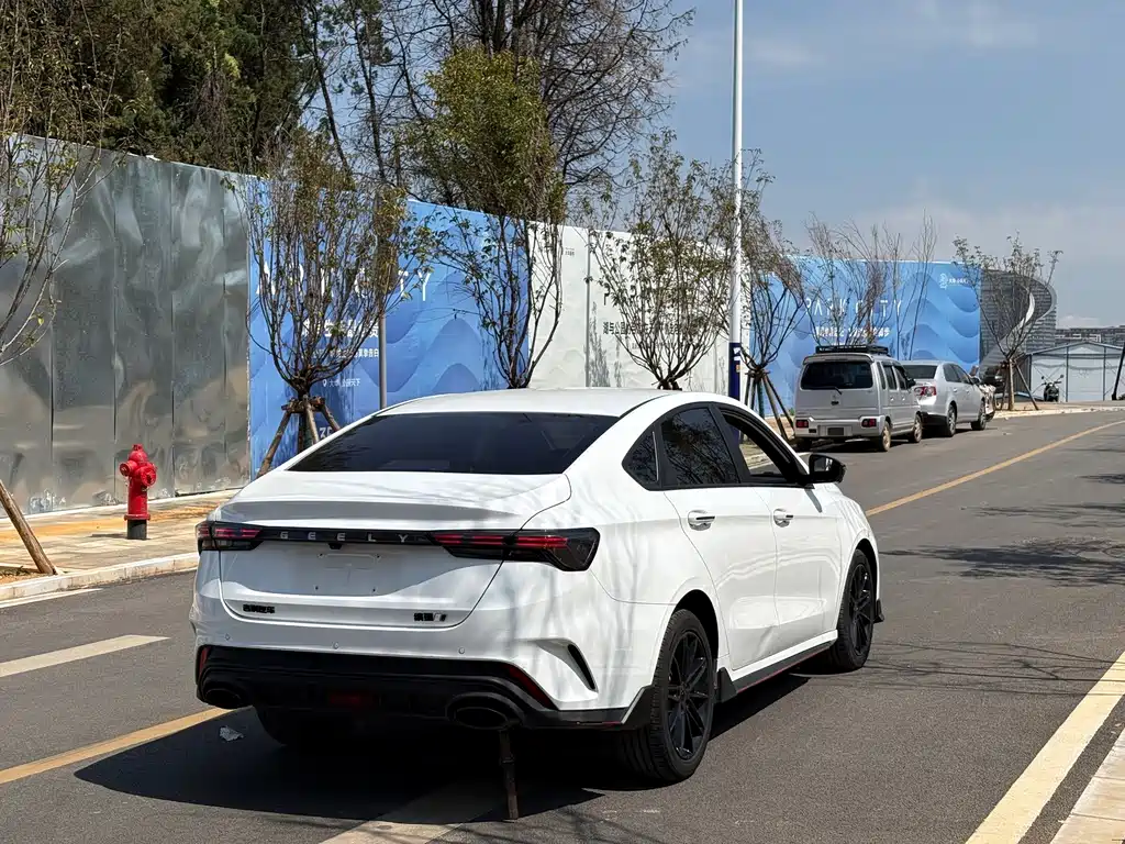 Geely Binrui — миниатюра 16