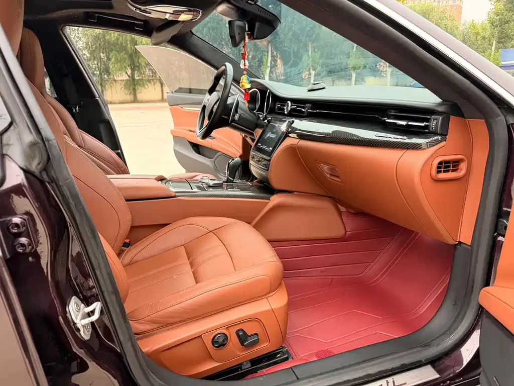 Maserati Quattroporte — миниатюра 11