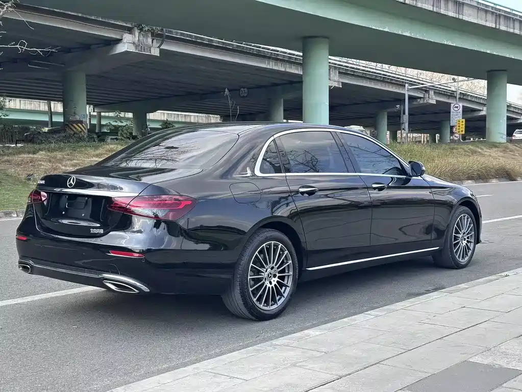 Mercedes-Benz E-Class E 2022 E 260 L