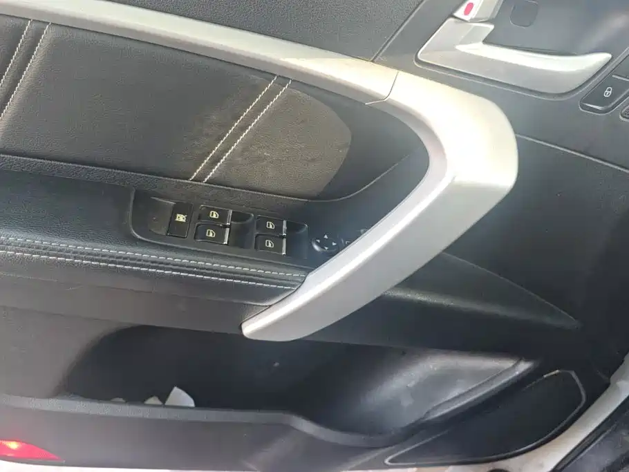 Geely Emgrand — миниатюра 7