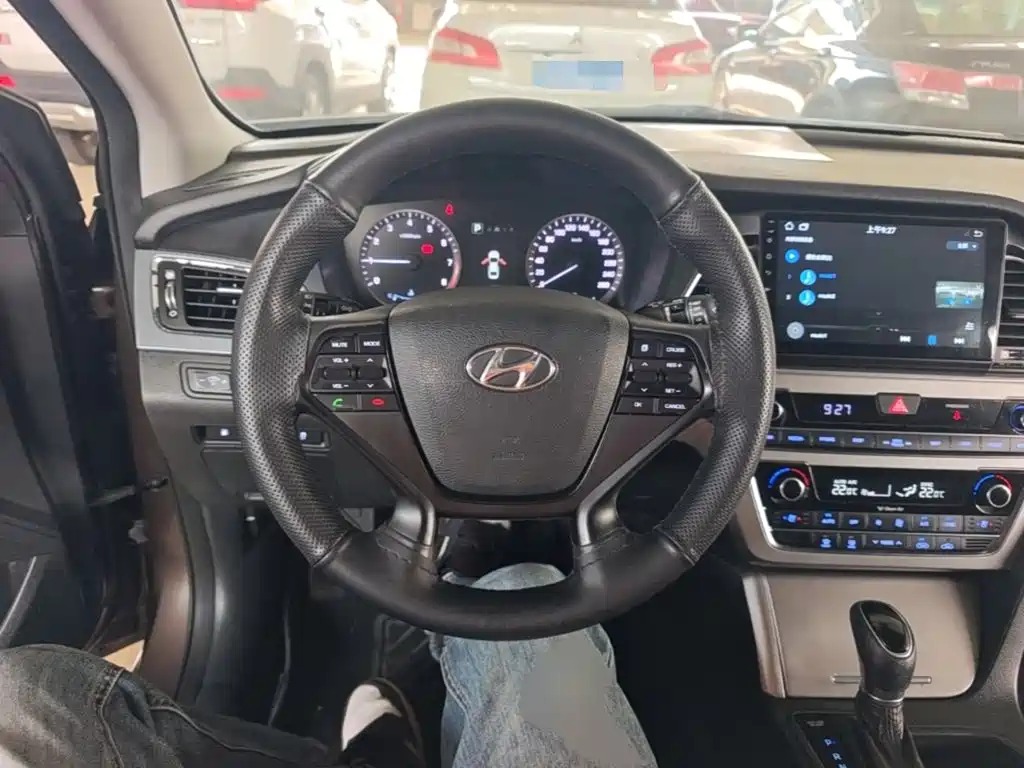 Hyundai Sonata — миниатюра 11