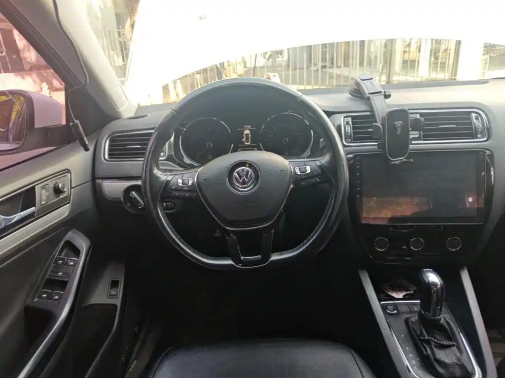 Volkswagen Sagitar — миниатюра 15