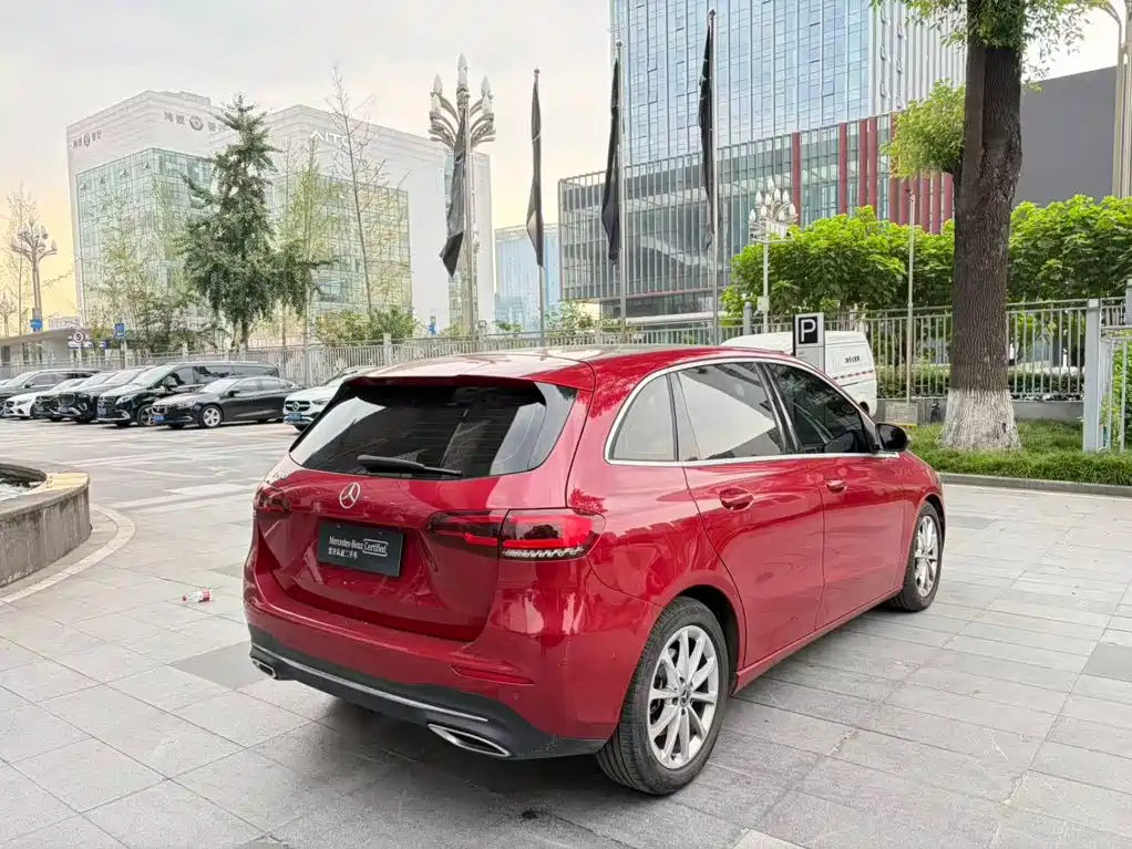 Mercedes-Benz B-Class — миниатюра 5