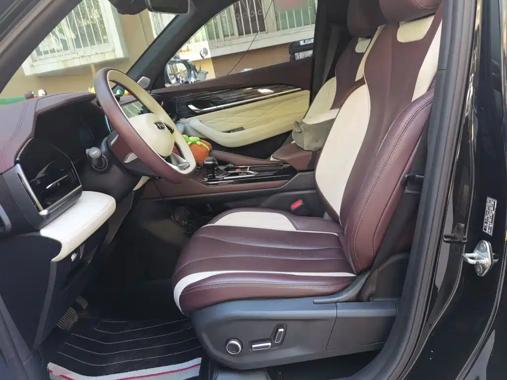 Geely Xingyue L — миниатюра 11