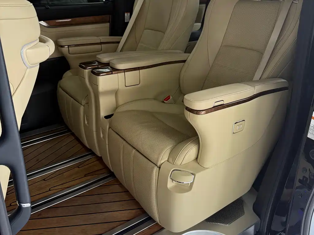 Toyota Alphard 2018 3.5L Luxury