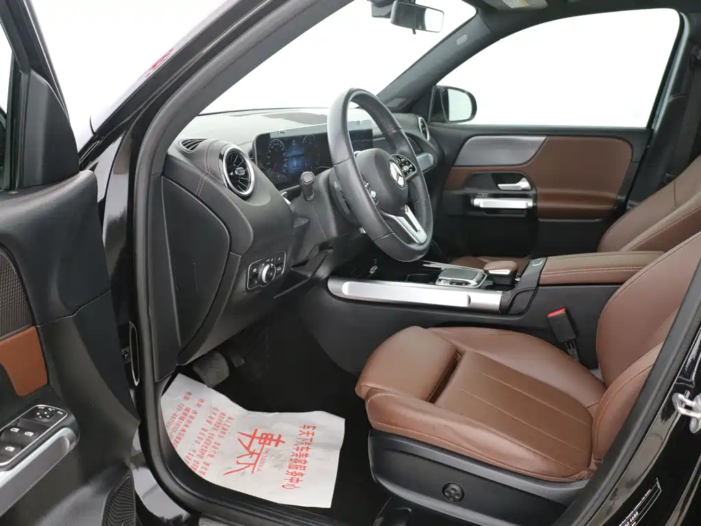 Mercedes-Benz GLB — миниатюра 9